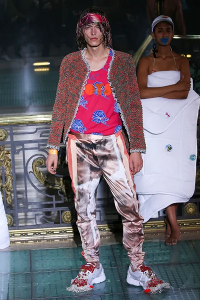 Look 27